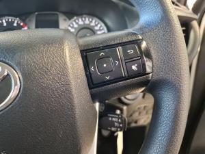 Toyota Hilux 2.4GD-6 Xtra cab Raider manual - Image 10