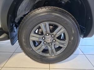 Toyota Hilux 2.4GD-6 Xtra cab Raider manual - Image 15