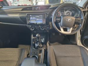 Toyota Hilux 2.4GD-6 Xtra cab Raider manual - Image 6
