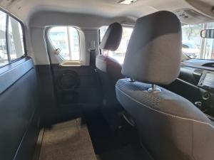Toyota Hilux 2.4GD-6 Xtra cab Raider manual - Image 13