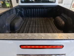 Toyota Hilux 2.4GD-6 Xtra cab Raider manual - Image 14