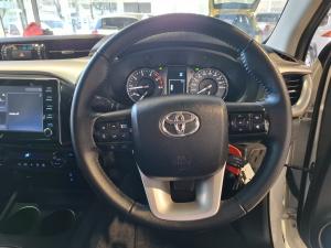 Toyota Hilux 2.8GD-6 double cab Raider auto - Image 8