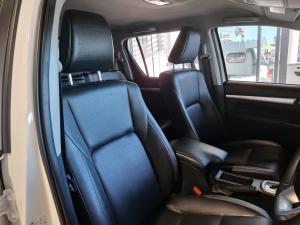 Toyota Hilux 2.8GD-6 double cab Raider auto - Image 12