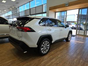 Toyota RAV4 2.0 VX - Image 2