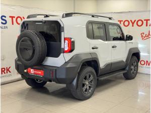 Toyota Land Cruiser FJ 2.7 4x4 GX - Image 2