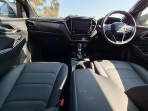 Isuzu D-Max 3.0TD double cab V-Cross 4x4 - Image 6