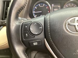 Toyota RAV4 2.2D-4D AWD VX - Image 9