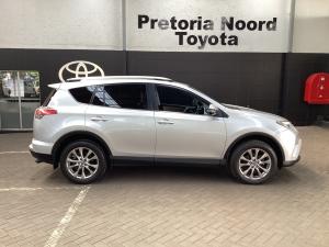 Toyota RAV4 2.2D-4D AWD VX - Image 3