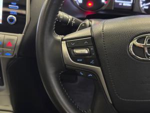 Toyota Land Cruiser Prado 2.8GD VX-L - Image 9
