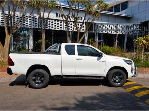 Toyota Hilux 2.4GD-6 Xtra cab Raider auto - Image 3