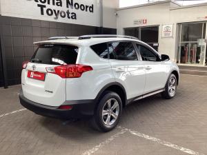 Toyota RAV4 2.0 GX auto - Image 2