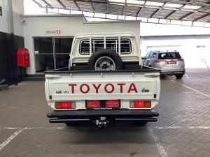 Toyota Land Cruiser 79 4.5D-4D V8 double cab LX - Image 5