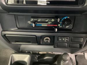 Toyota Land Cruiser 79 4.5D-4D V8 double cab LX - Image 13