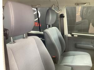 Toyota Land Cruiser 79 4.5D-4D V8 double cab LX - Image 14