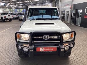 Toyota Land Cruiser 79 4.5D-4D V8 double cab LX - Image 4