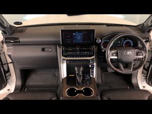 Toyota Land Cruiser 300 3.3D ZX - Image 6