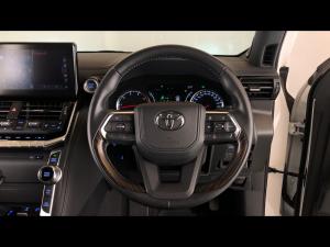 Toyota Land Cruiser 300 3.3D ZX - Image 8