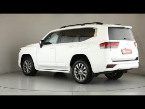 Toyota Land Cruiser 300 3.3D ZX - Image 21