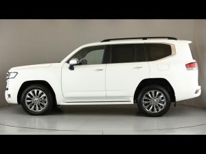 Toyota Land Cruiser 300 3.3D ZX - Image 22