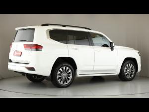 Toyota Land Cruiser 300 3.3D ZX - Image 2