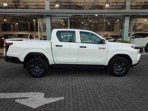 Toyota Hilux 2.8 GD-6 RB SRX automaticD/C - Image 3