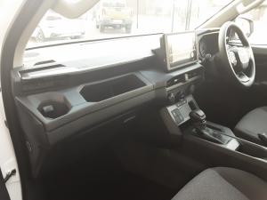 Toyota Hilux 2.8 GD-6 RB SRX automaticD/C - Image 7