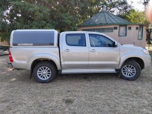 Toyota Hilux 3.0 D-4D Raider 4X4D/C - Image 3