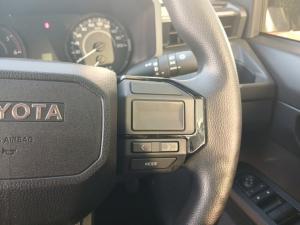 Toyota Hilux 2.8 GD-6 RB SRX 4X4 automaticD/C - Image 10