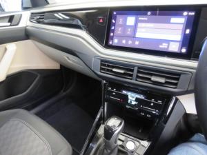 Volkswagen Polo 1.0 TSI Life Tiptronic - Image 10