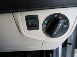 Volkswagen Polo 1.0 TSI Life Tiptronic - Image 20