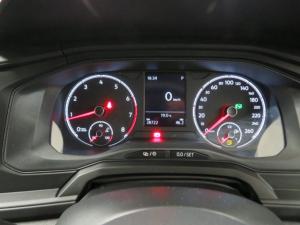 Volkswagen Polo 1.6 Tiptronic - Image 16