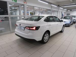 Volkswagen Polo 1.6 Tiptronic - Image 2