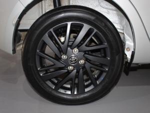 Toyota Vitz 1.0 XR AMT - Image 21