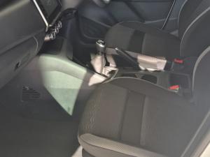 Nissan Magnite 1.0 Visia - Image 7