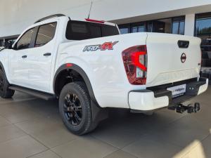 Nissan Navara 2.5DDTI PRO-4X 4X4 automatic D/C - Image 9
