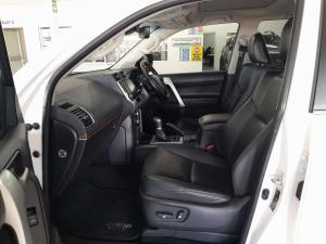Toyota Prado VX-L 2.8GD automatic - Image 11