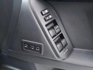 Toyota Prado VX-L 2.8GD automatic - Image 17
