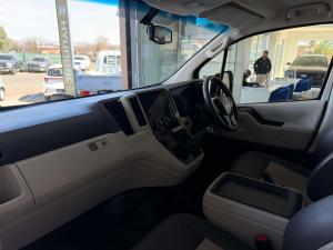Toyota Quantum 2.8 GL 11 Seat - Image 13