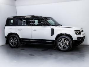 Land Rover Defender 110 D350 X-Dynamic HSE - Image 2