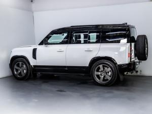 Land Rover Defender 110 D350 X-Dynamic HSE - Image 7