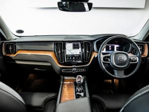 Volvo XC60 T8 Recharge AWD R-Design - Image 5