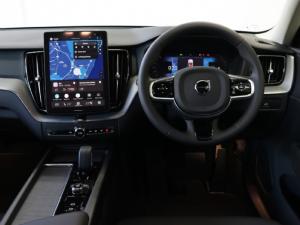 Volvo XC60 B5 AWD Core Bright - Image 12