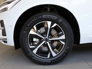 Volvo XC60 B5 AWD Core Bright - Image 23