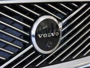 Volvo XC60 B5 AWD Core Bright - Image 8