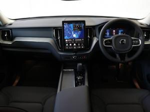 Volvo XC60 B5 AWD Core Bright - Image 9
