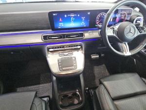 Mercedes-Benz V-Class V300d Exclusive - Image 11