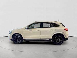 Mercedes-Benz GLA GLA200d Progressive - Image 4