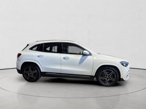 Mercedes-Benz GLA GLA200d Progressive - Image 8