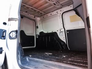 Volkswagen Caddy Maxi Cargo 2.0TDI panel van - Image 16
