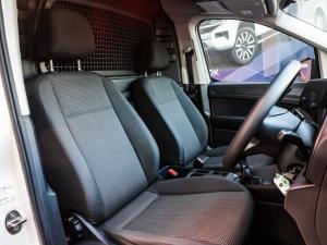 Volkswagen Caddy Maxi Cargo 2.0TDI panel van - Image 8